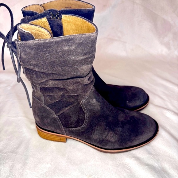 Sofft Shoes - NWT Aqua Sofft Sharnell Charcoal Lace Up Boots Waterproof Western boho Sz6 Rodeo